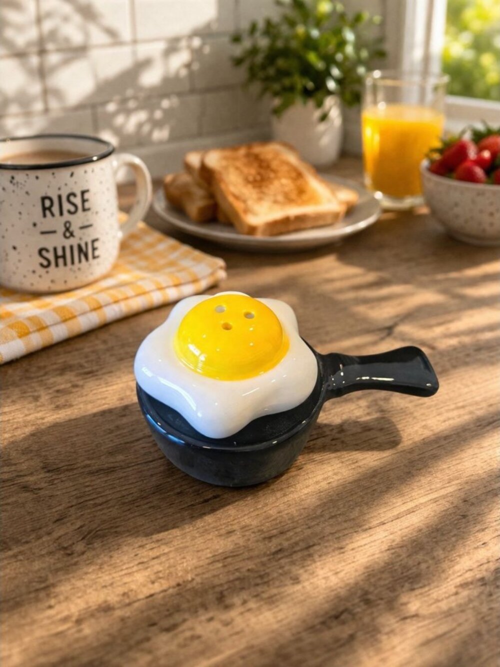 New Breakfast Fried Egg On Skillet Salt & Pepper Shakers BBQ Party Dinning Set